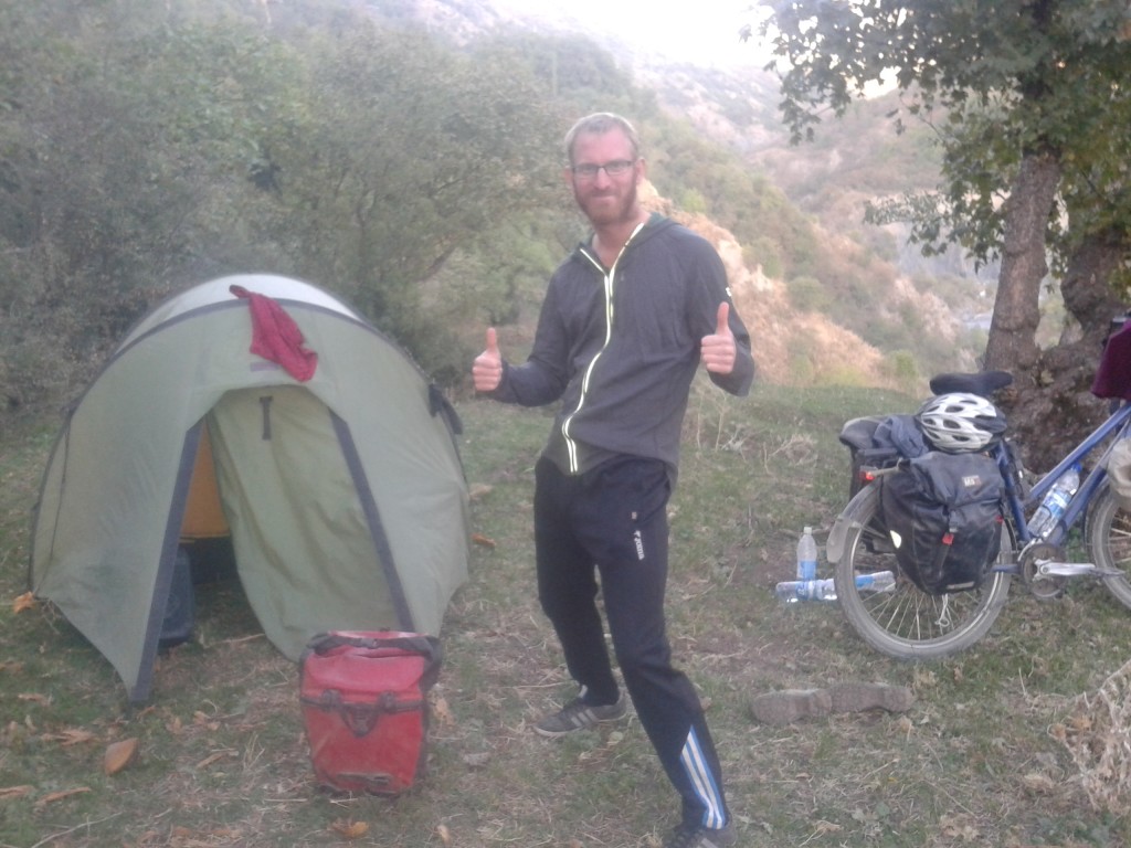 Adapting - This time with second hand sports trousers from Osh (2 Euro)